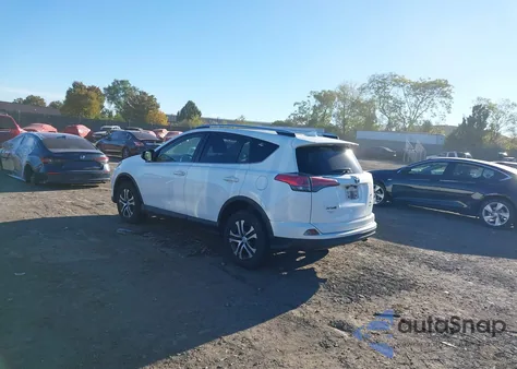 2016 Toyota Rav4 Le z USA, uszkodzony, nr VIN JTMBFREV0GJ073129